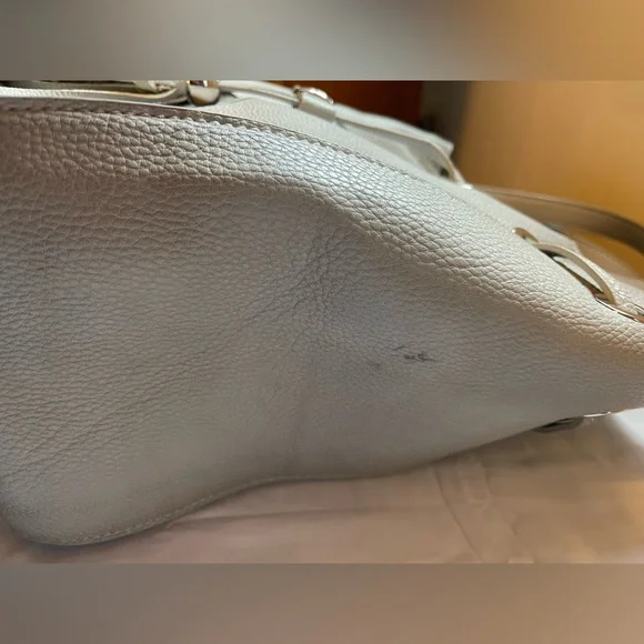 Gray tote bag with tassels - Picture 6 of 9